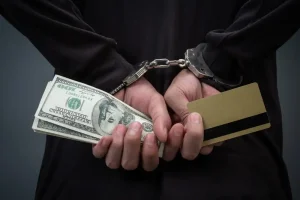 Benteng Fintech dan E-Commerce Menghadapi Money Laundering